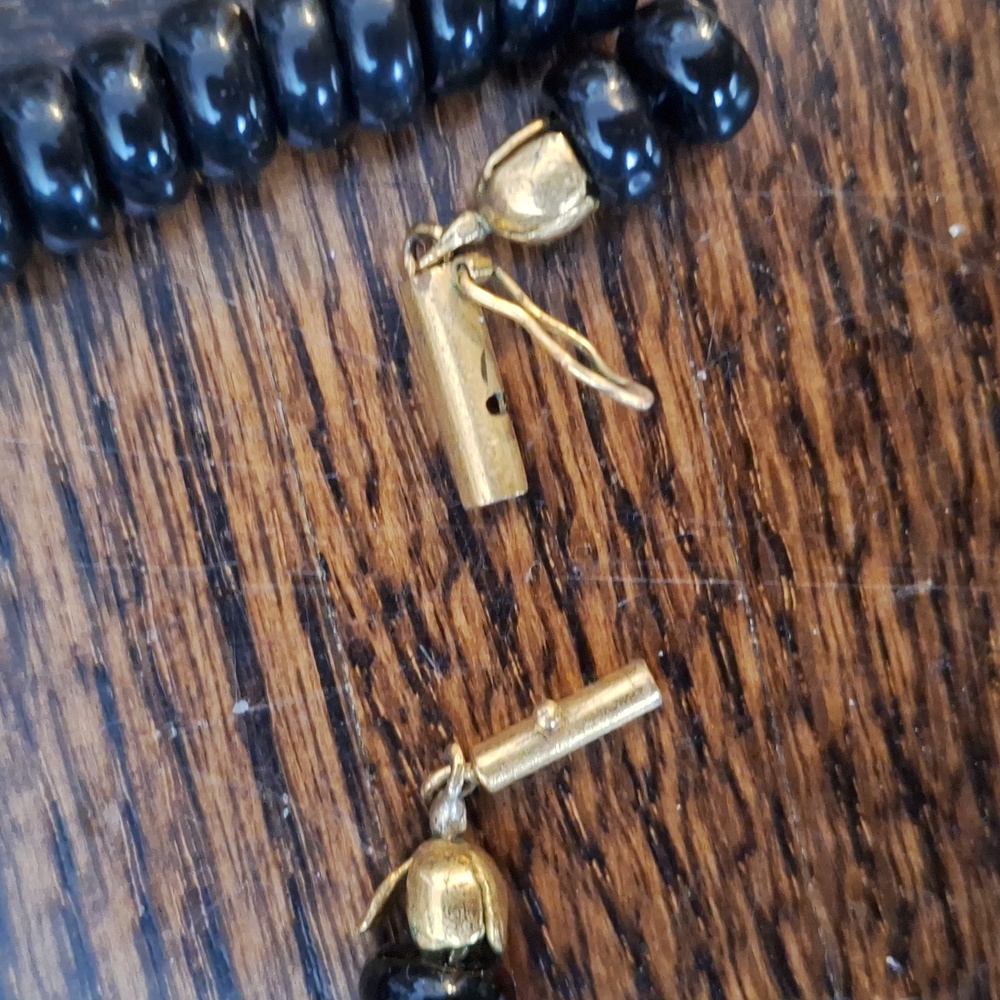 Elegant Black Bead and Brass Necklace - Picture 2 of 2